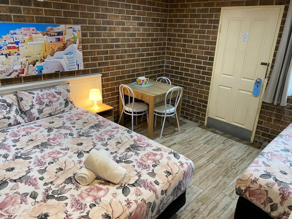 Buccaneer Motel Entrance Екстер'єр фото